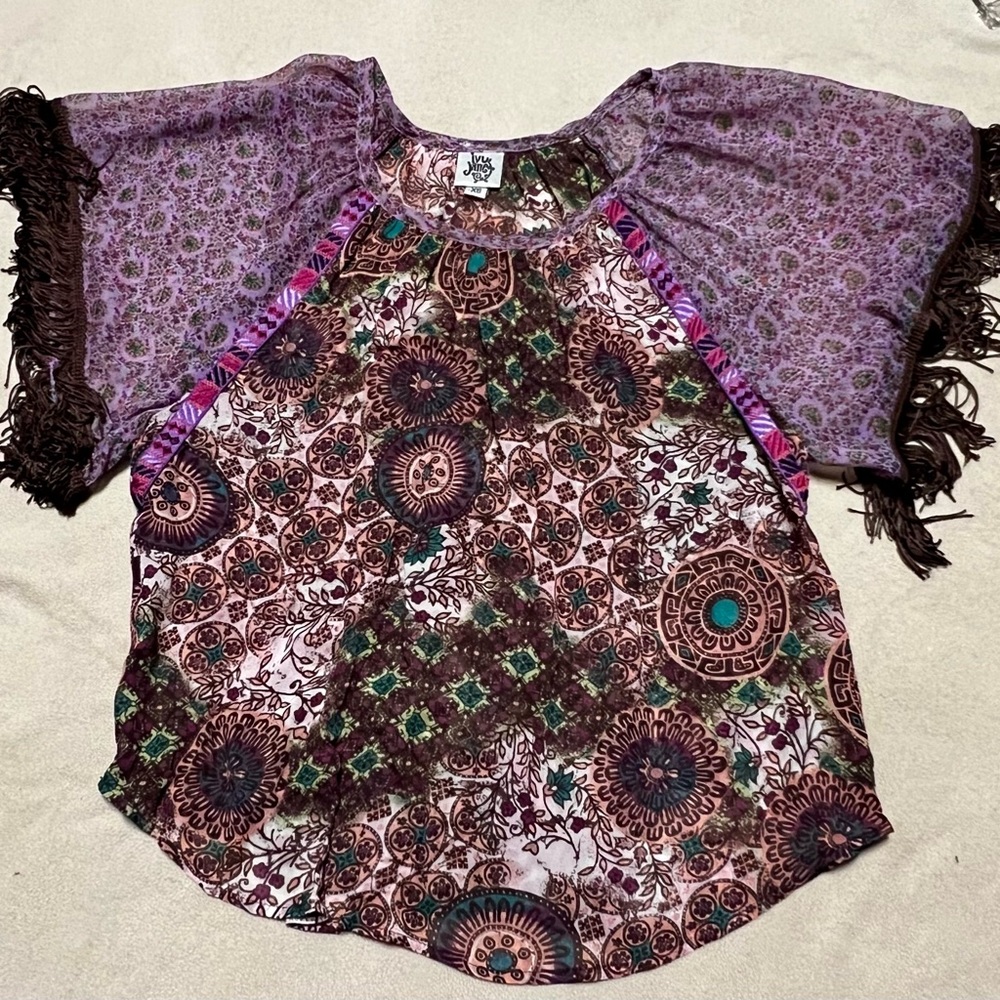 *Price Drop* Ivy Jane multicolored sheet top w fringed sleeves. XS